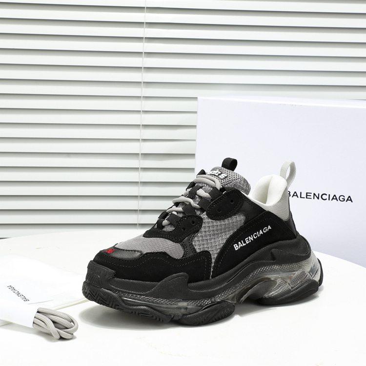 Men/Women Balenciaga Triple S Clear Sole Black Sneaker Item 6380380