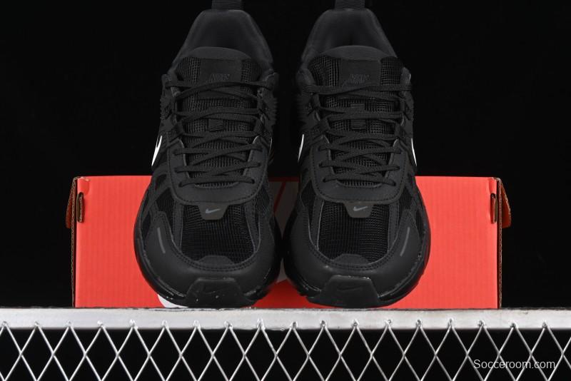 Nike Runtekk Run Retro Low-Top Running Shoes with Cushlon Midsole and Anti-Slip Design - HQ1582-001