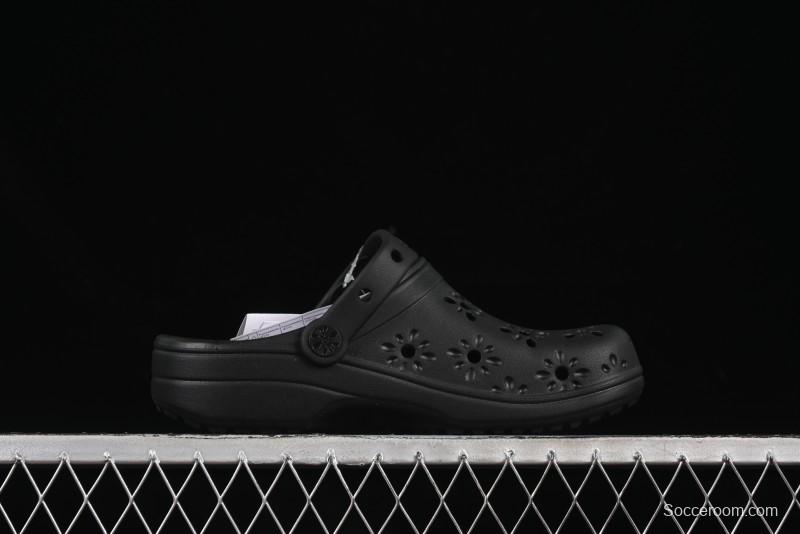 Crocs Classic Clog Two-Way Beach Sandals with Ventilation Holes - B.D4