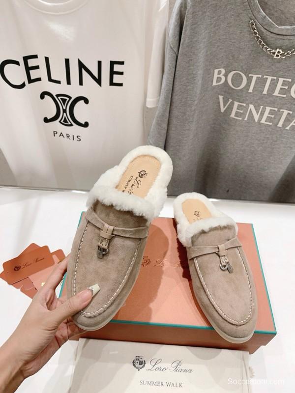 2024 Slippers LP Beige Suede Shearling