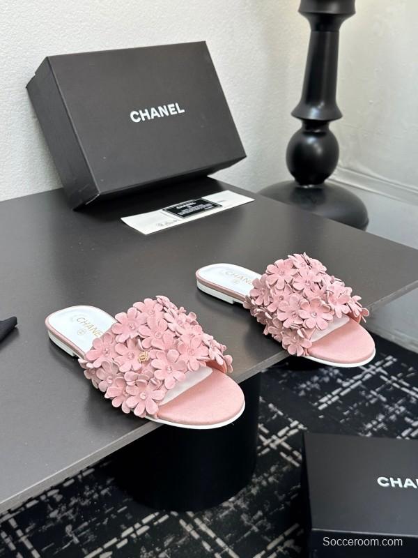 2025 Women Chanel Pink Suede Slippers