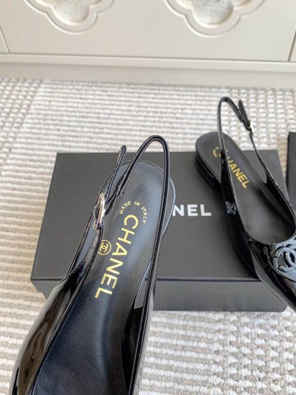 2025 Women Chanel Black Patent Leather Slingback Pumps KFY00300