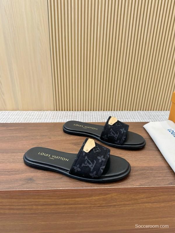 2025 Women Louis Vuitton Black Canvas Slippers LY00200