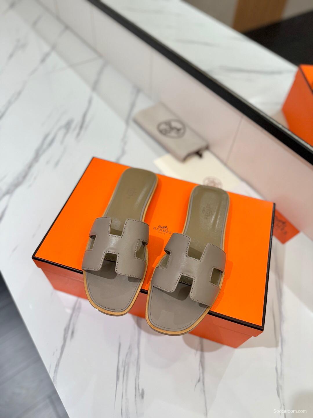 2025 Women Hermès Grey Leather Slippers