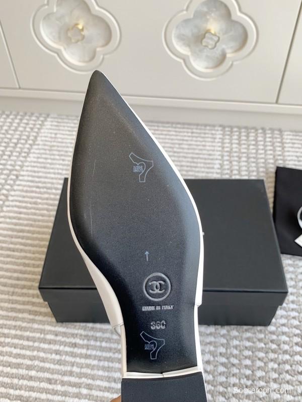 2025 Women Chanel White Leather Slingback Pointed Toe Heart Double C KFY00300