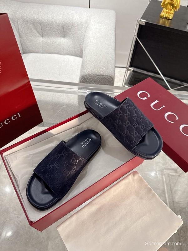 2025 Unisex Gucci Black Velvet Slippers GG Embossed AS00240