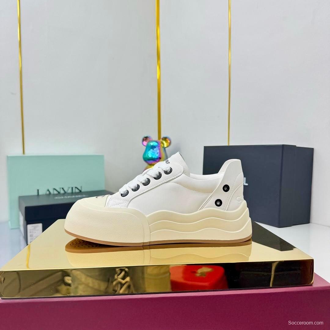 Chanel 2025 SS Casual Sneakers Panda Color Bread Shoes - LY00320