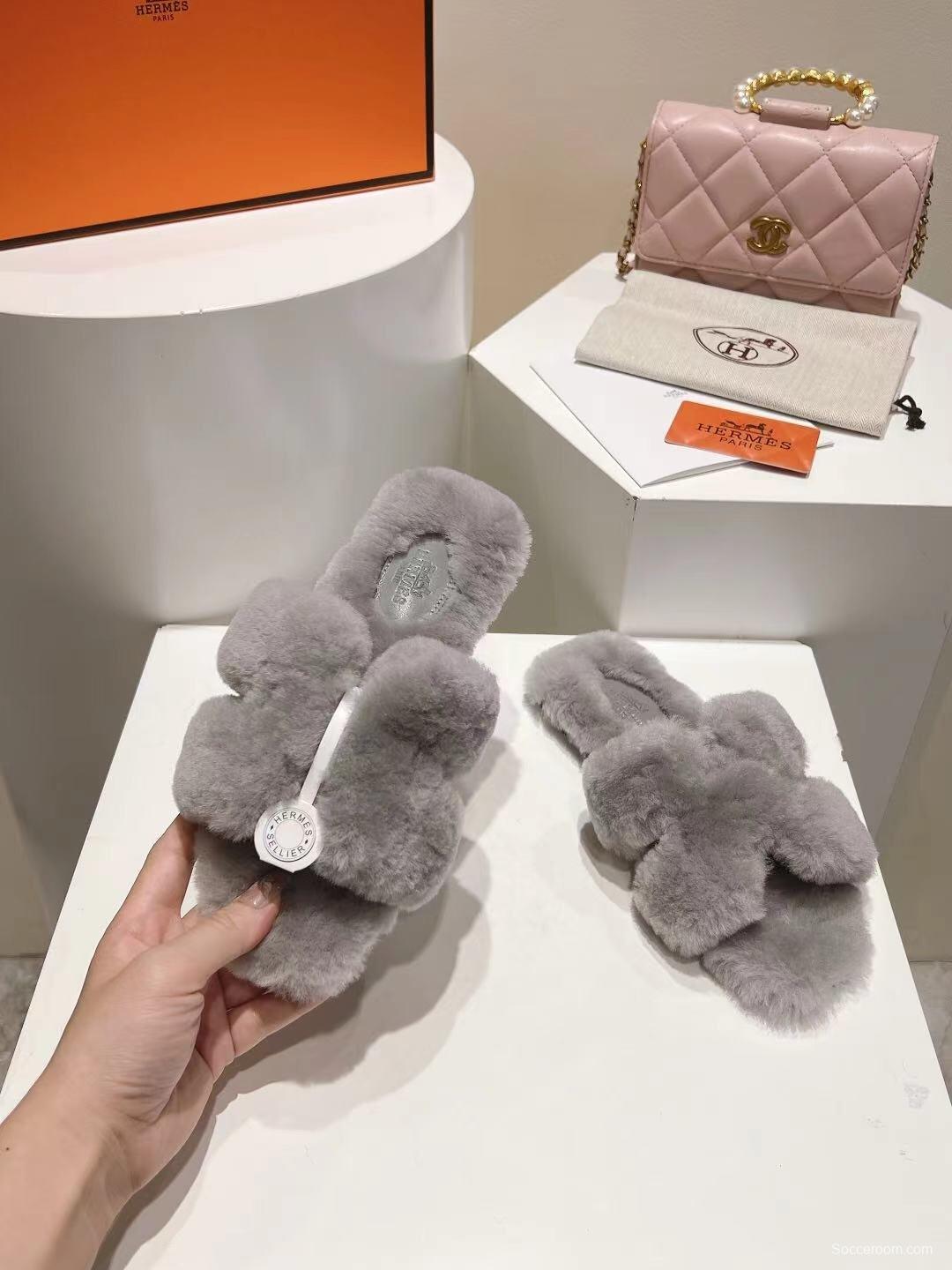 Hermès 2025/SS Autumn Winter Flat Fur Slippers - LY00240