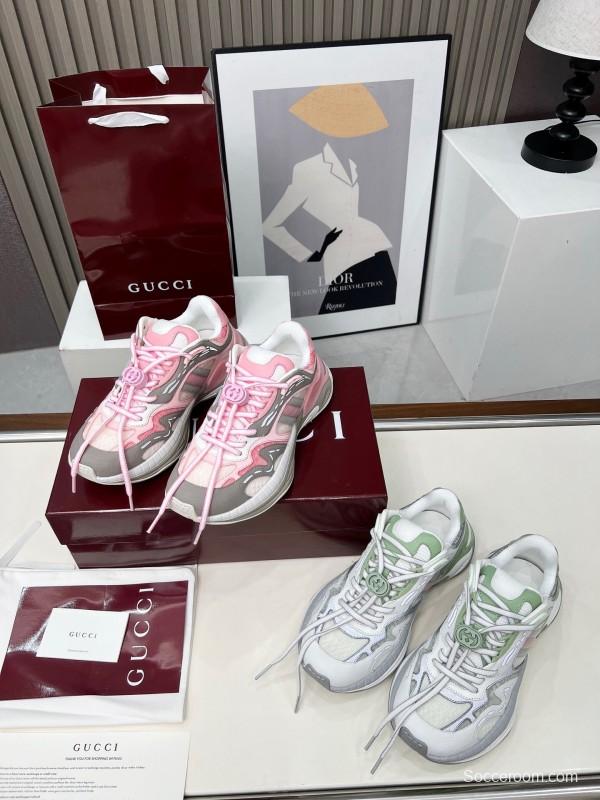 Gucci 2025 SS Collection 2.0 Sneakers with Retro-Futuristic Design and Reflective Stripes - LY00460
