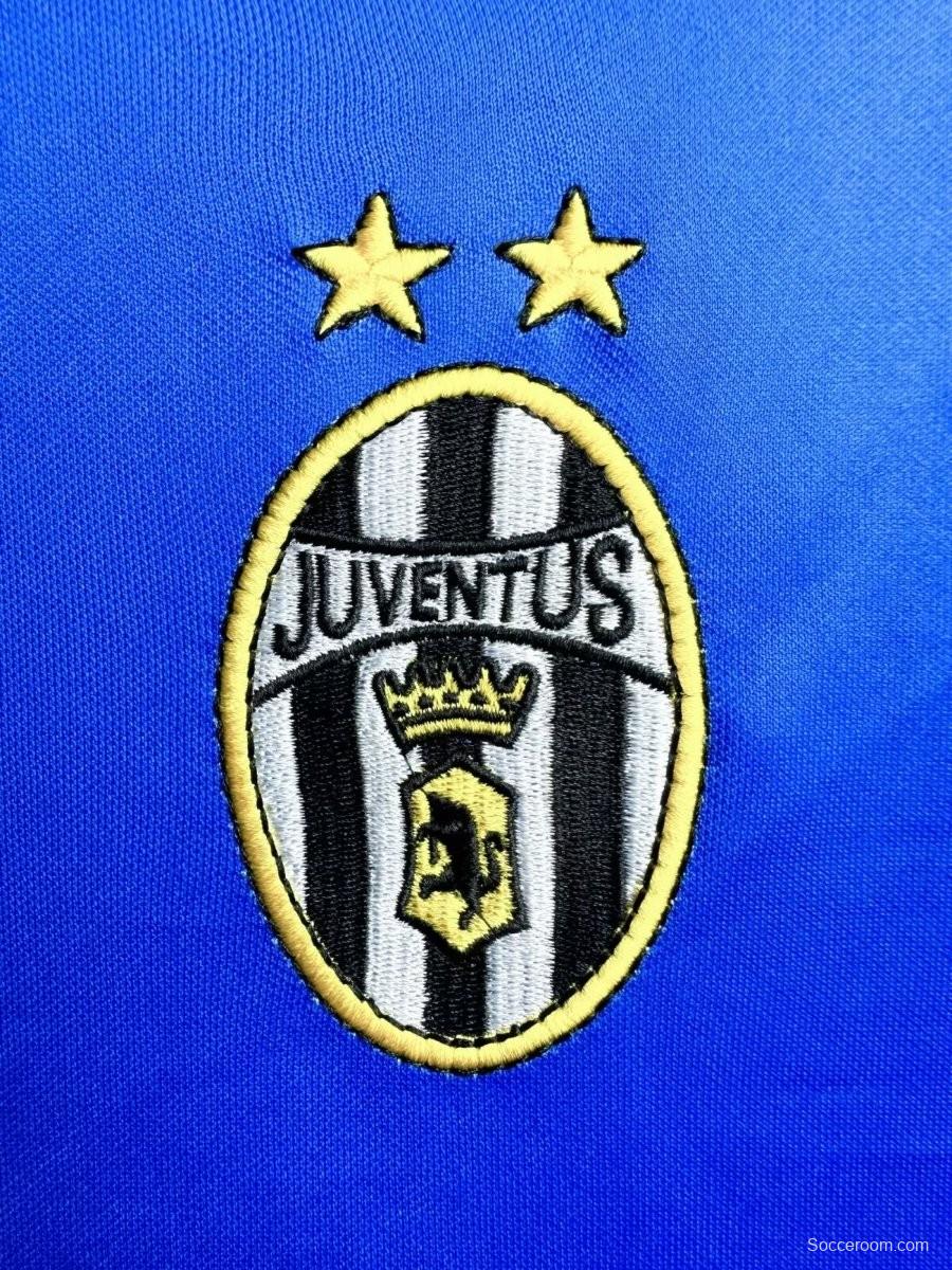 Retro 99/00 Juventus Away Blue Jersey